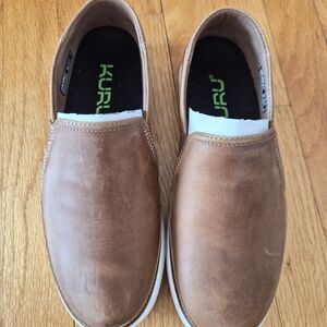 KURU Brown Leather Flats